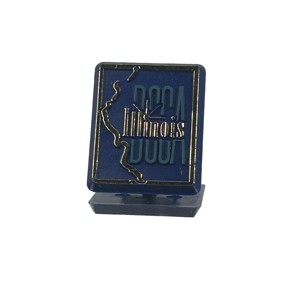 Vintage Illinois DECA Pin‎ Plastic Education School Club Organization Hat Lapel